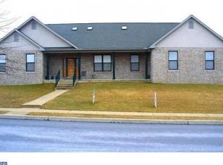 405 Sensen Rd, Wernersville, PA 19565