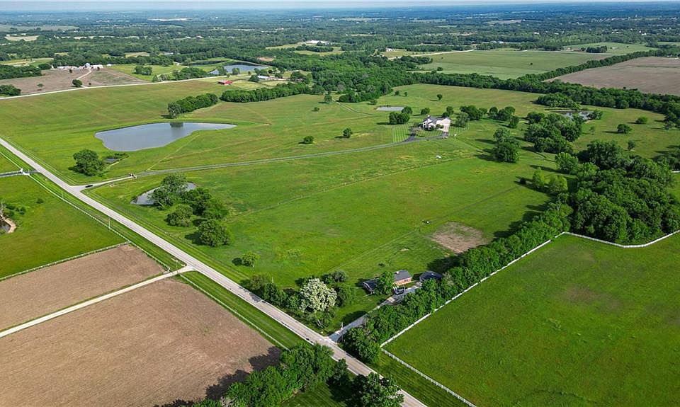 2851 W 223rd St, Bucyrus, KS 66013 MLS 2442391 Zillow