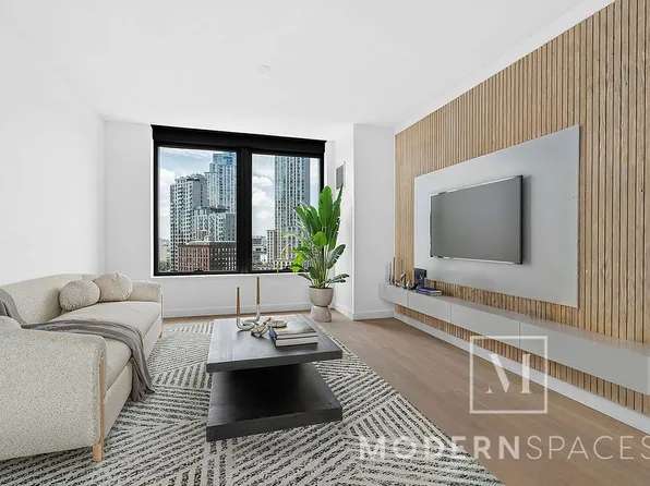 3 Court Sq #910, Long Island City, NY 11101