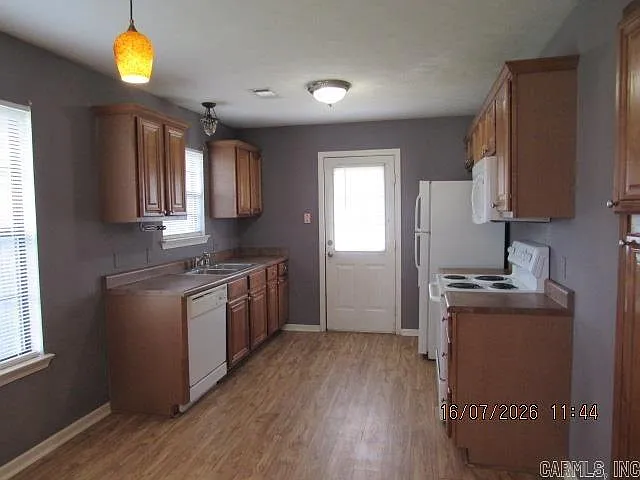1310 Choate St — Photo 5