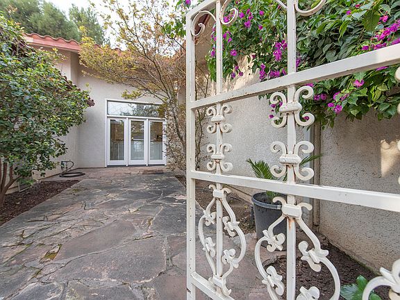 4th image of 114 E Paseo Ave