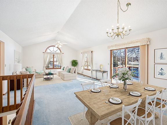 3rd image of 5913 Aspen Cir