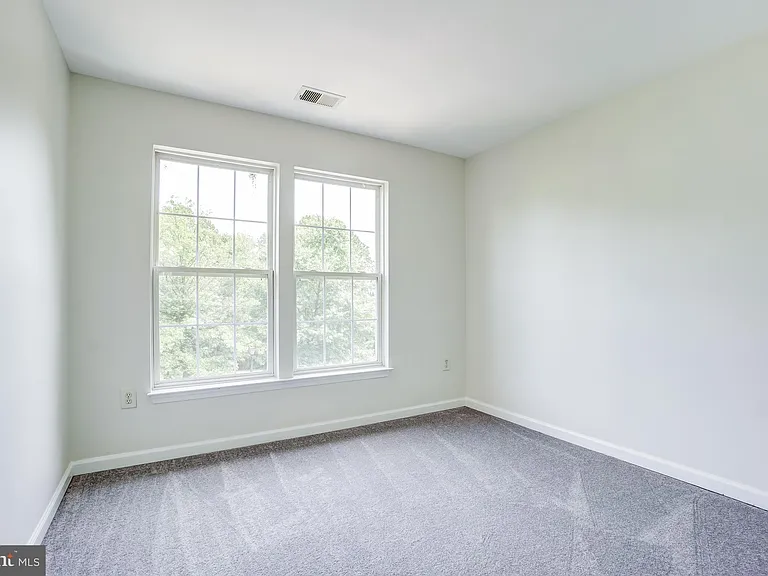 4302 Day Lily Dr — Photo 25
