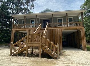 704 Hamilton Pl, Dauphin Island, AL 36528
