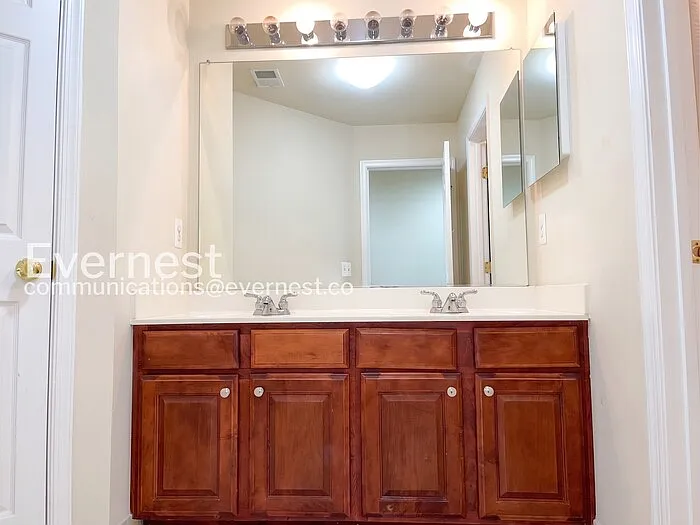 8353 Middle Ruddings Dr — Photo 26