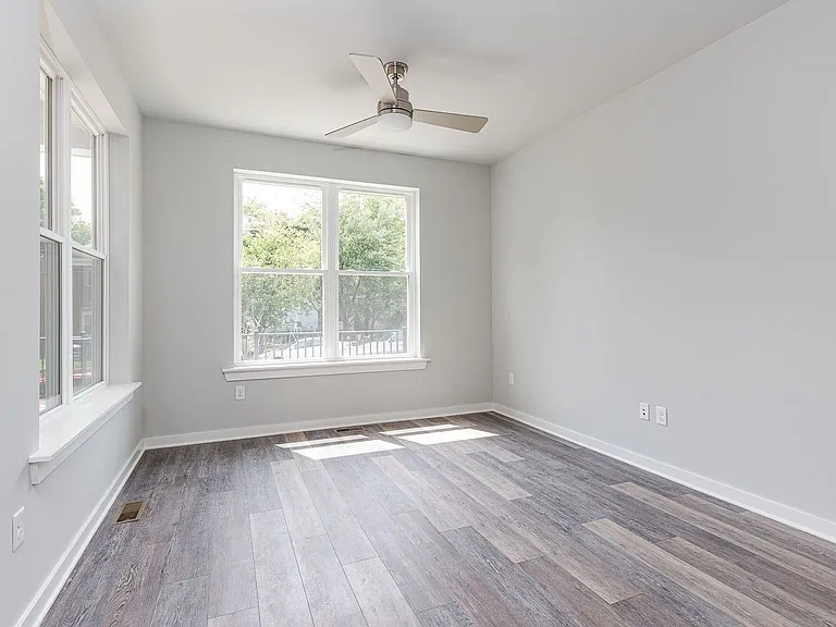 1529 Porter St #A — Photo 6