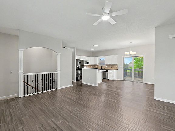 3rd image of 2637 E Mason Ridge Dr
