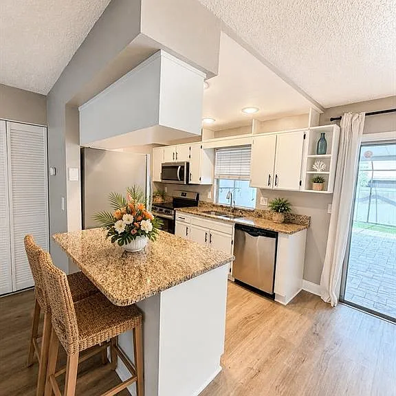 11905 Cypress Vis — Photo 8