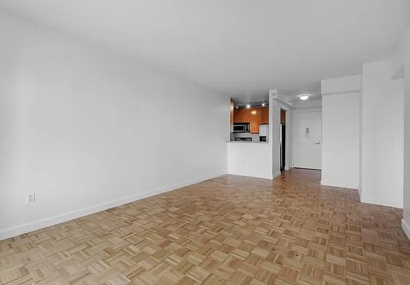 3rd image of 420 W 42nd St APT 16H