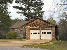 2nd image of 1101 Lackey Rd