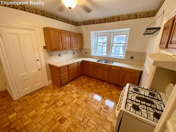 2nd image of 1048 River St