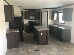 5204 Coventry Dr, Holly, MI