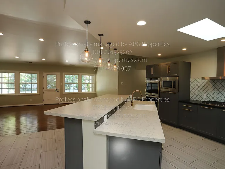 1002 W Santa Clara Ave — Photo 14