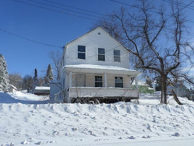 1st image of 216 Southwest St