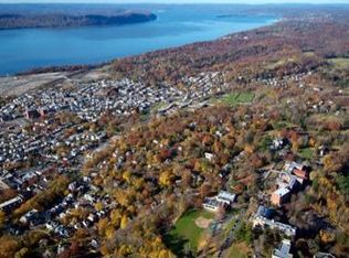 19 Suncliff Dr, Tarrytown, NY 10591
