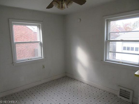 4th image of 4000 Wetzel Ave
