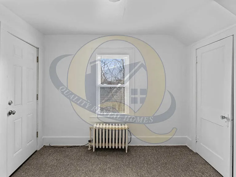 829 Clinton St — Photo 9