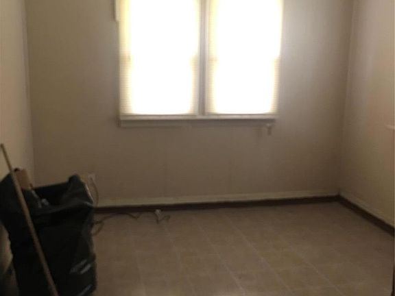 5th image of 6923 Forest Hill Dr