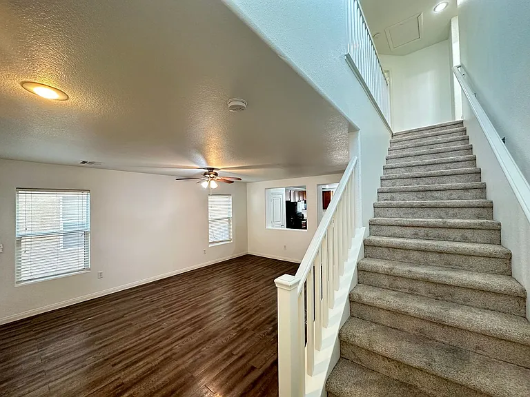 4859 Golden Shimmer Ave — Photo 7
