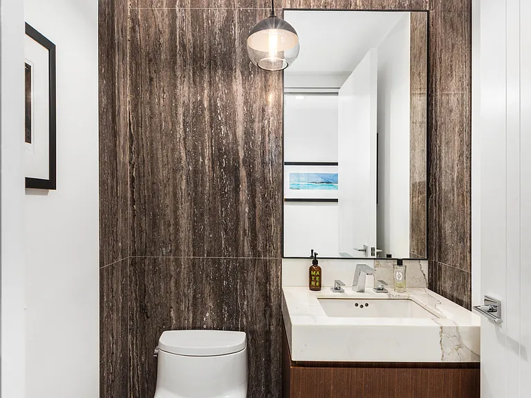 70 Charlton St #5C — Photo 10