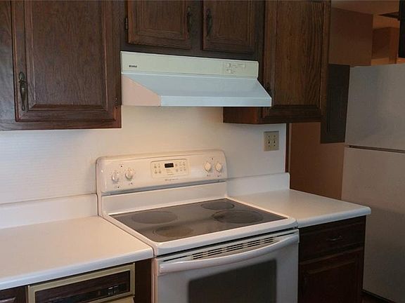4th image of 3612 Lakeshore Dr SW #3612