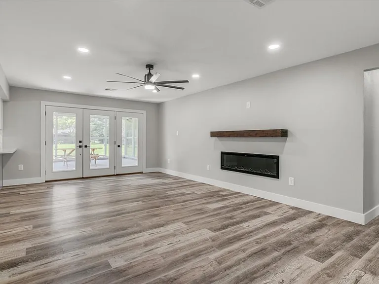 4615 Barton Ln — Photo 5