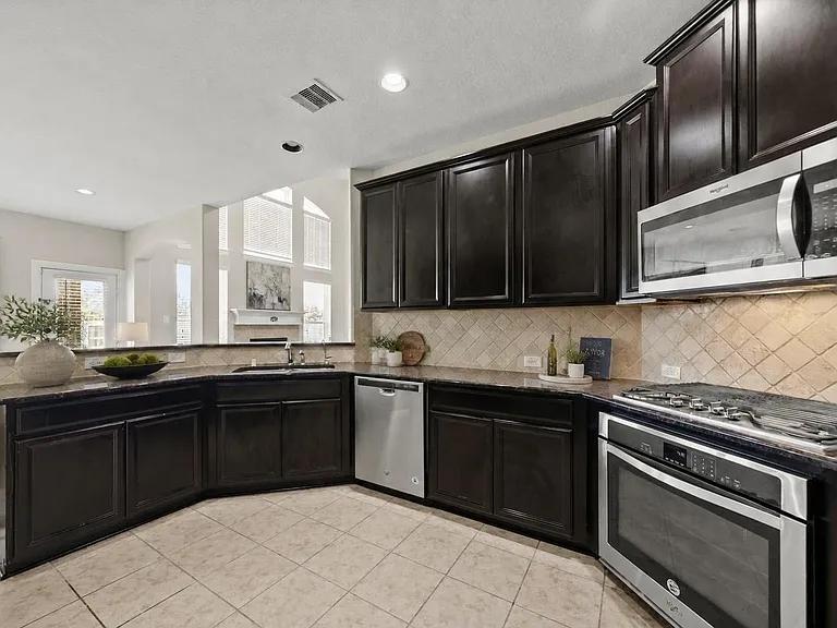2203 Rocky Shores Ln — Photo 13