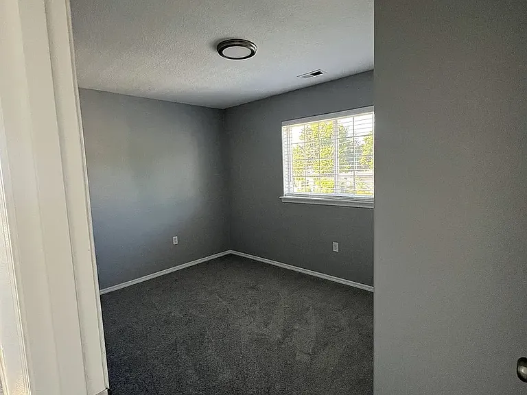 13614 Gaffney Ln — Photo 14
