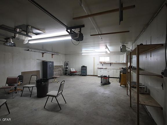 2nd image of 2500 17th St S