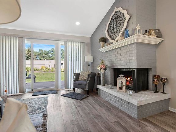 4th image of 5901 Churchview Dr APT 13