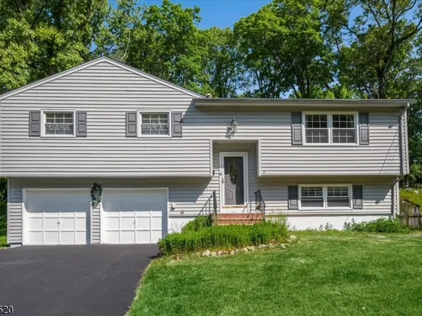 31 Richard Dr, Mount Arlington Boro, NJ 07856