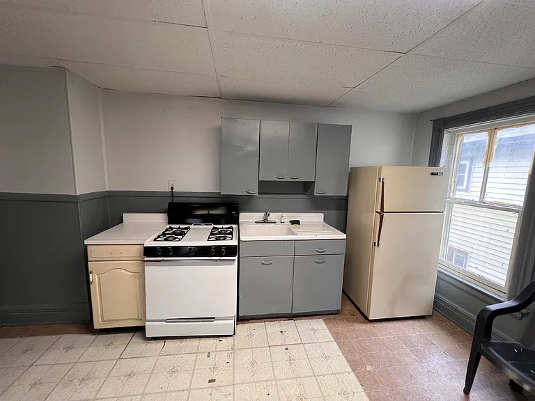 1112 Lenox Ave #2F — Photo 6