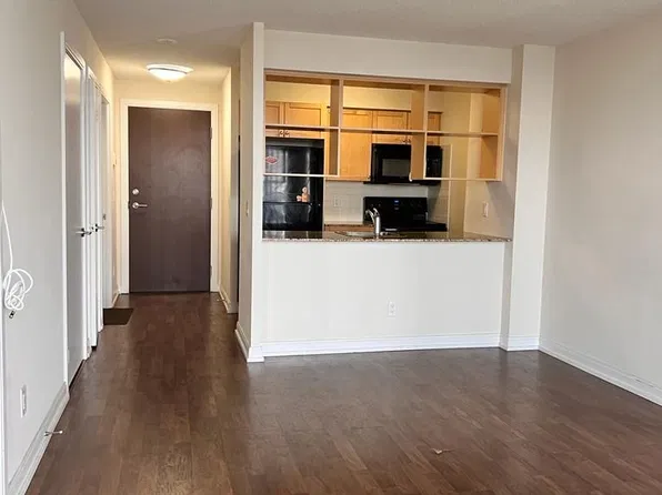 151 Village Green Sq, Toronto, ON