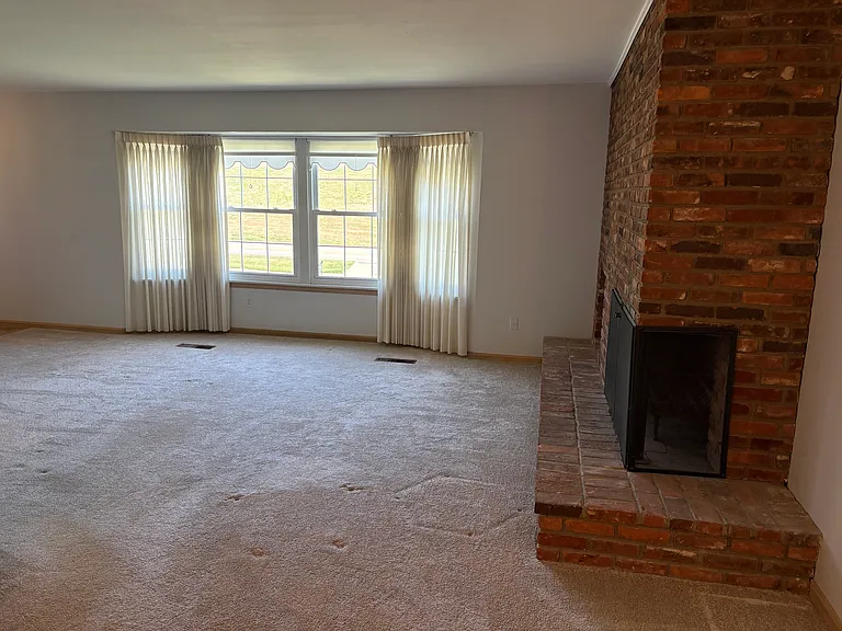 7010 Carriage Hill Dr #201 — Photo 3