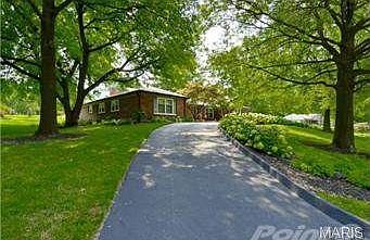4th image of 194 Emerald Green Ct