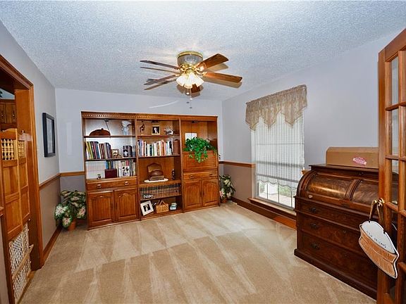 4th image of 2710 Cedarlawn Dr