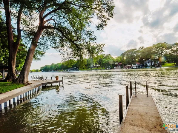 145 Bobwhite Trl, Seguin, TX 78155