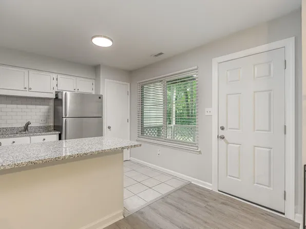 101 Oyster Bay Ct Unit B2, Cary, NC 27513