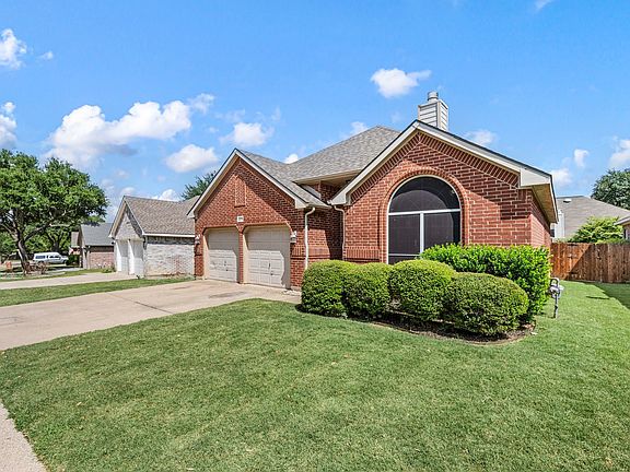 2nd image of 2308 Suntree Ln