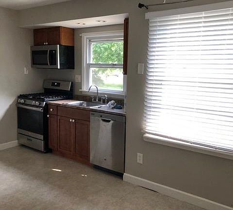2nd image of 55 Saint Alice Ln