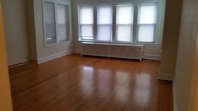 1st image of 6250 N Artesian Ave #1