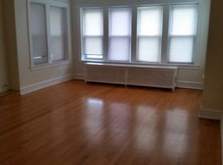 6250 N Artesian Ave #1, Chicago, IL 60659