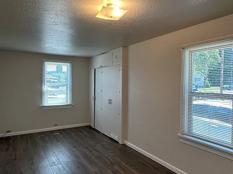 203 SW 6th Ave — Photo 5
