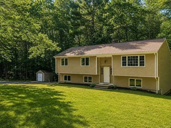 166 School St, Rehoboth, MA 02769