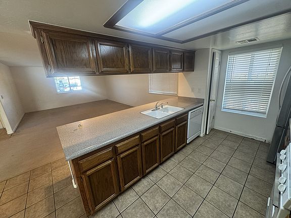 3rd image of 481 Emily Way