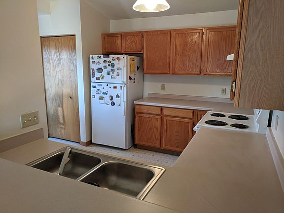 2nd image of 160 W Aspen Ct Unit 1