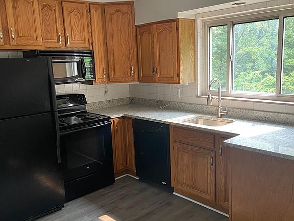 5th image of 880 Ivyhill Dr