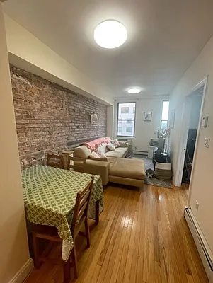 Rented by Weinstein Realty Group | media 14