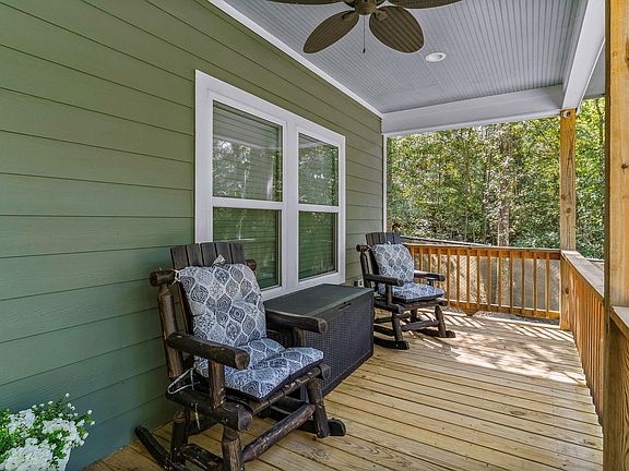 4th image of 495 Oak Tree Dr
