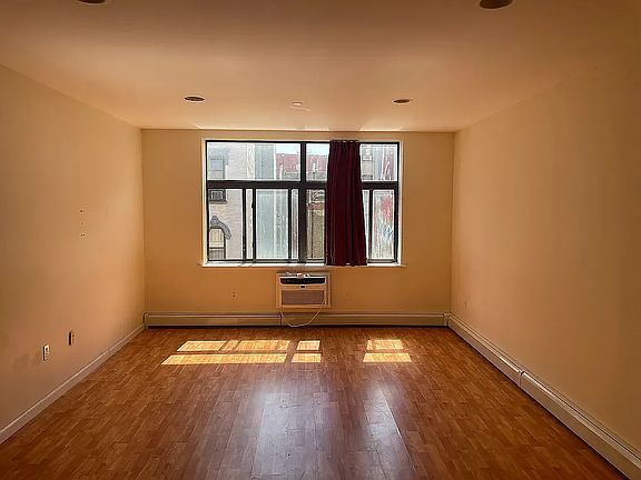 5th image of 300 Broome St APT 4R